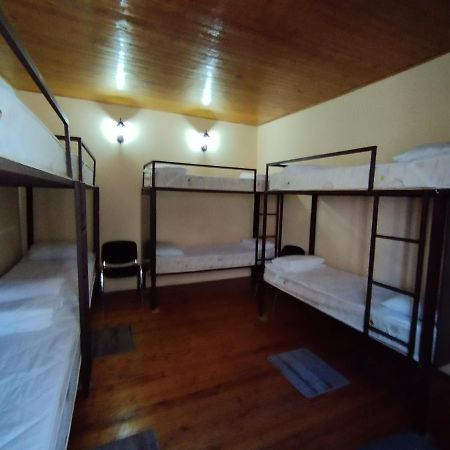 Wooden_Room_Hostel エレバン エクステリア 写真
