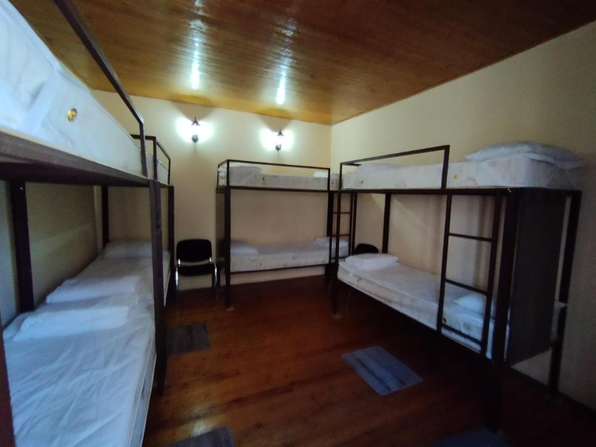 Wooden_Room_Hostel エレバン エクステリア 写真
