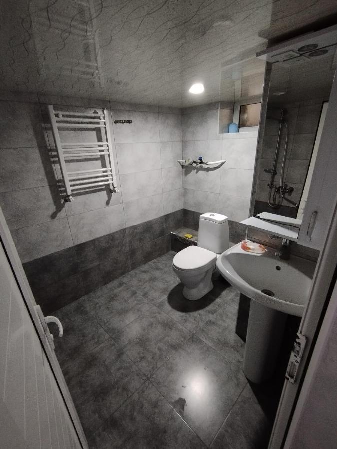 Wooden_Room_Hostel エレバン エクステリア 写真