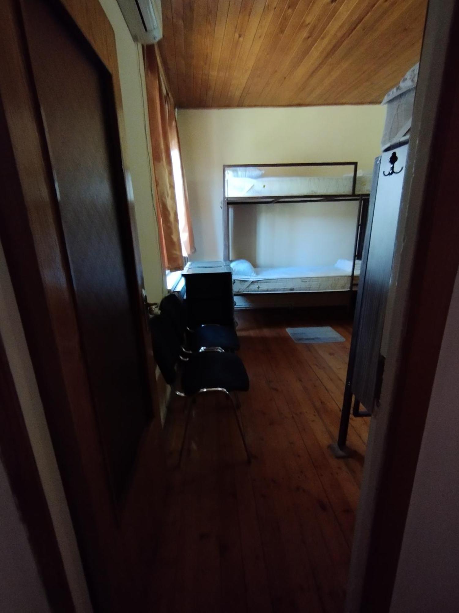 Wooden_Room_Hostel エレバン エクステリア 写真